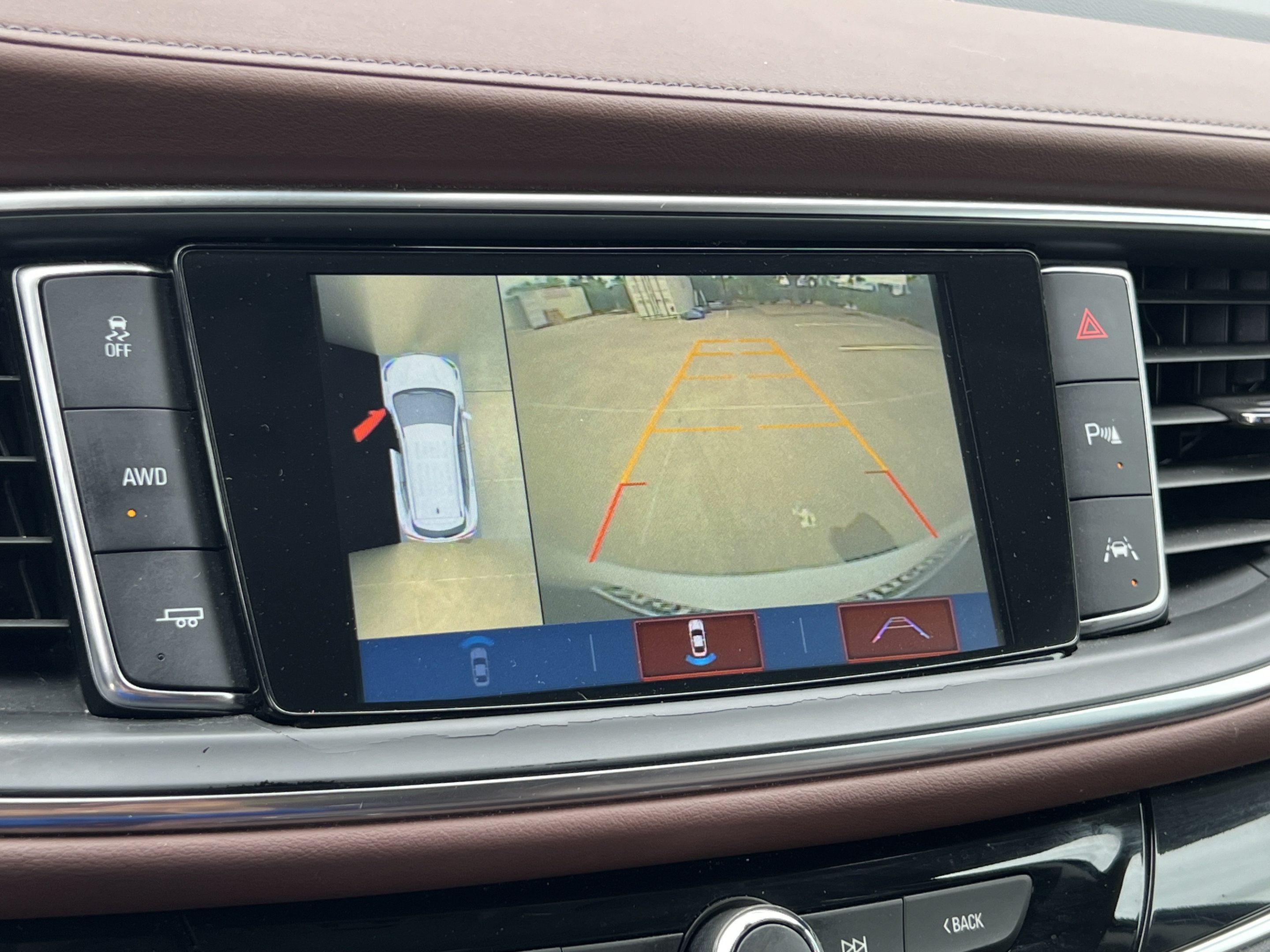 Used 2018 Buick Enclave Avenir w/ Avenir Technology Package AWD/4WD image 18