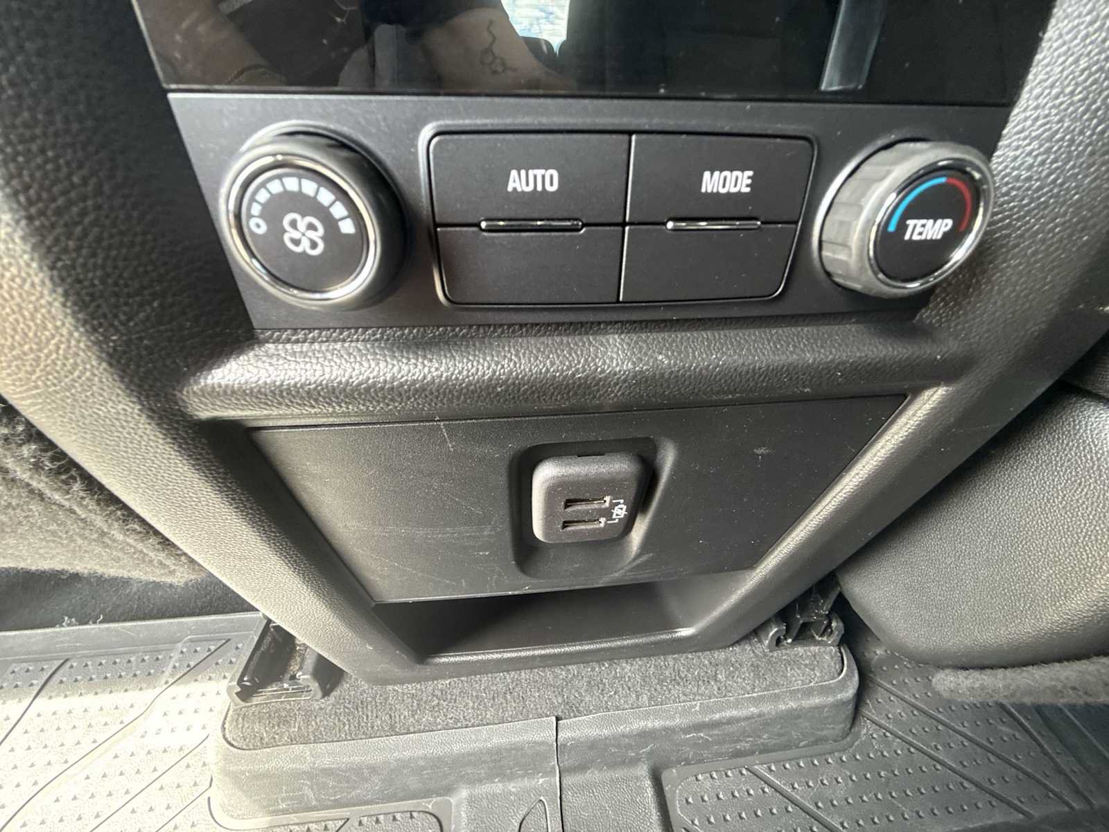 Certified 2023 Chevrolet Traverse LT FWD image 20