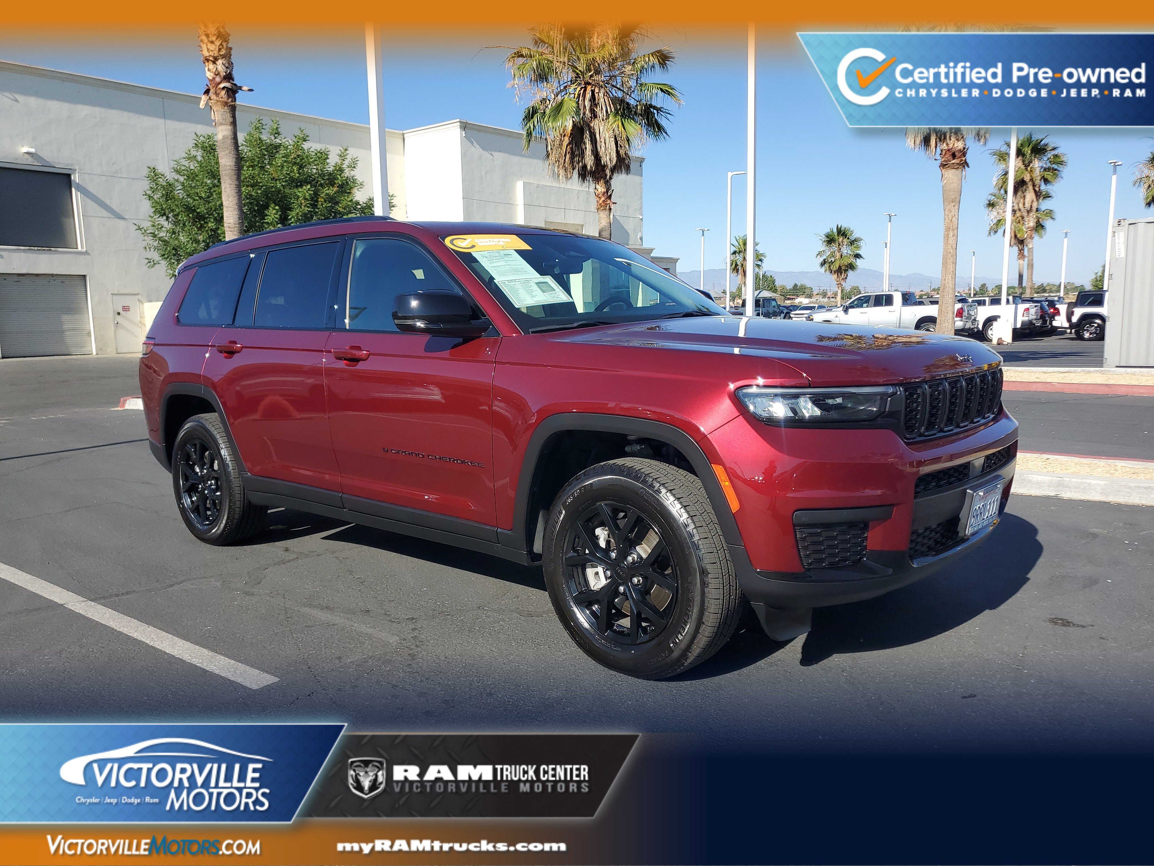 Certified 2025 Jeep Grand Cherokee L Altitude AWD/4WD image 1
