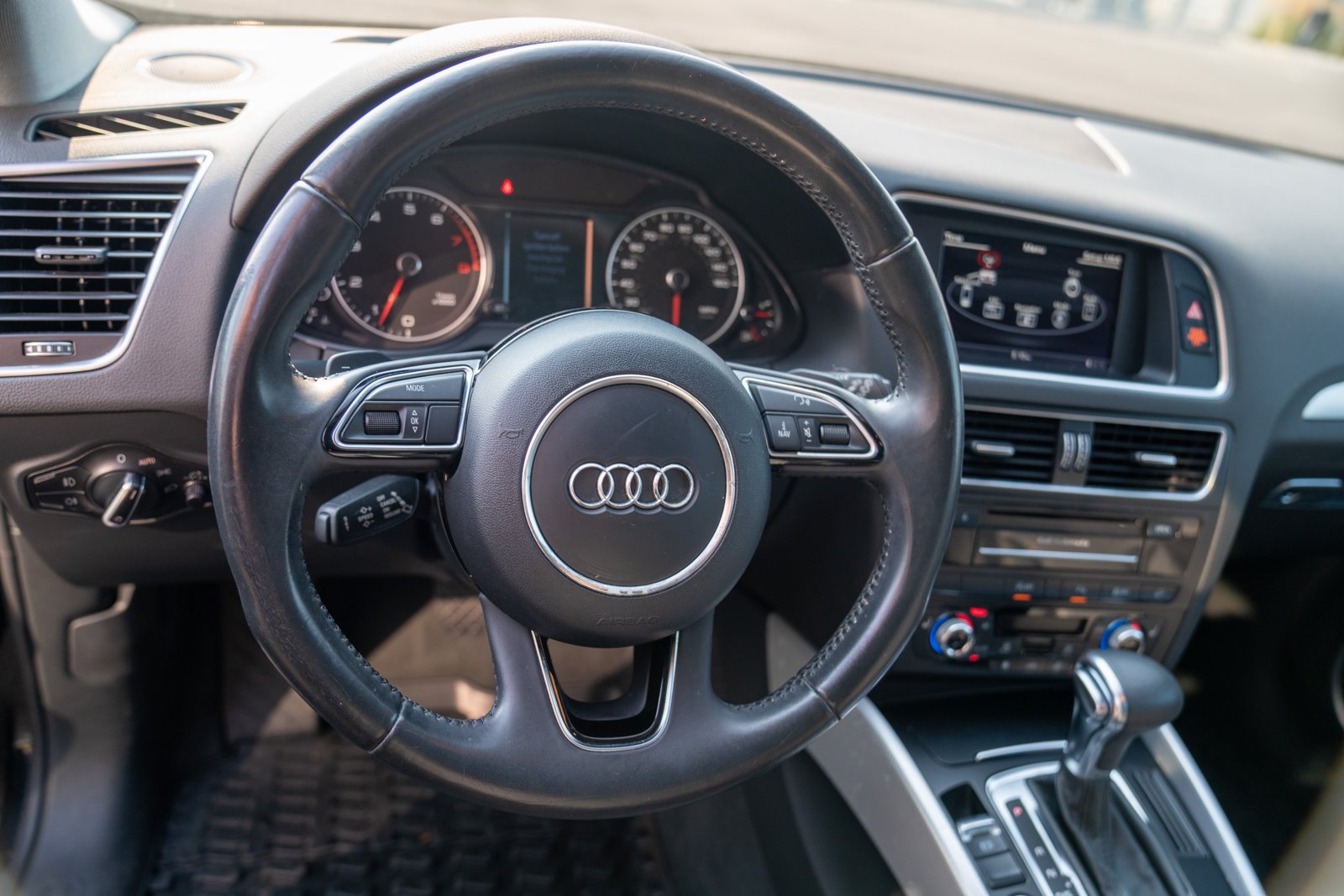 Used 2013 Audi Q5 3.0T Premium Plus w/ Audi MMI Navigation Plus Pkg AWD/4WD image 13