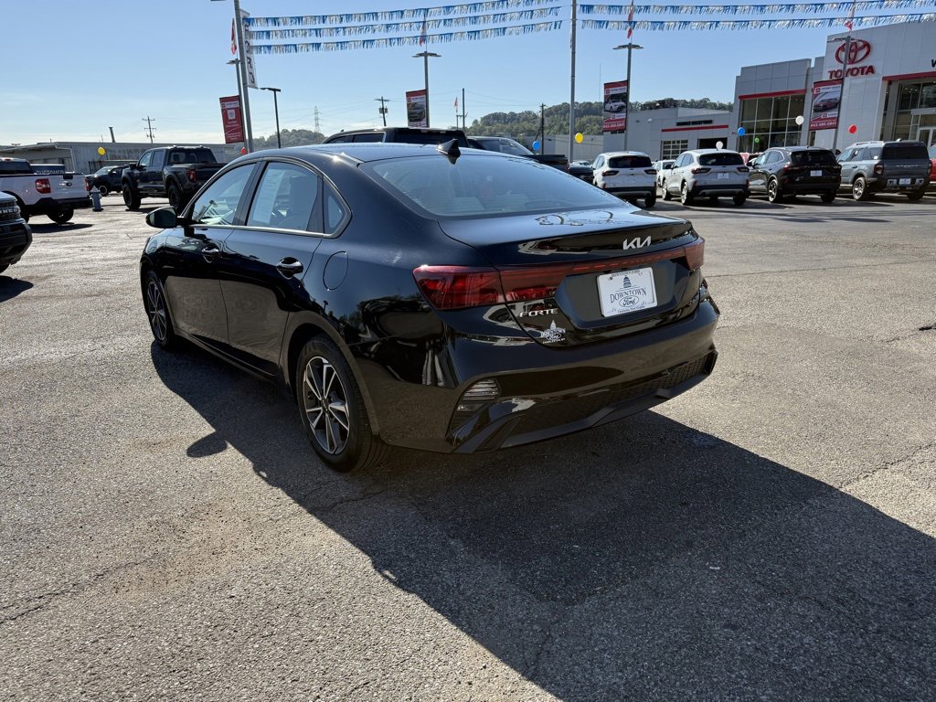 Used 2023 Kia Forte LXS w/ LXS Technology Package image 7