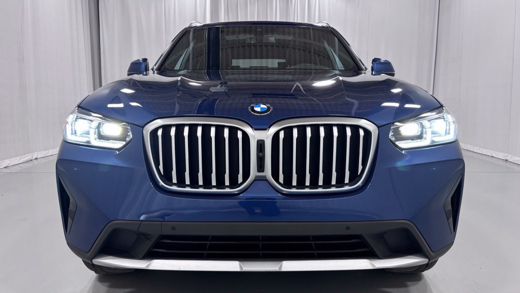 Used 2024 BMW X3 xDrive30i w/ Premium Package AWD/4WD image 3