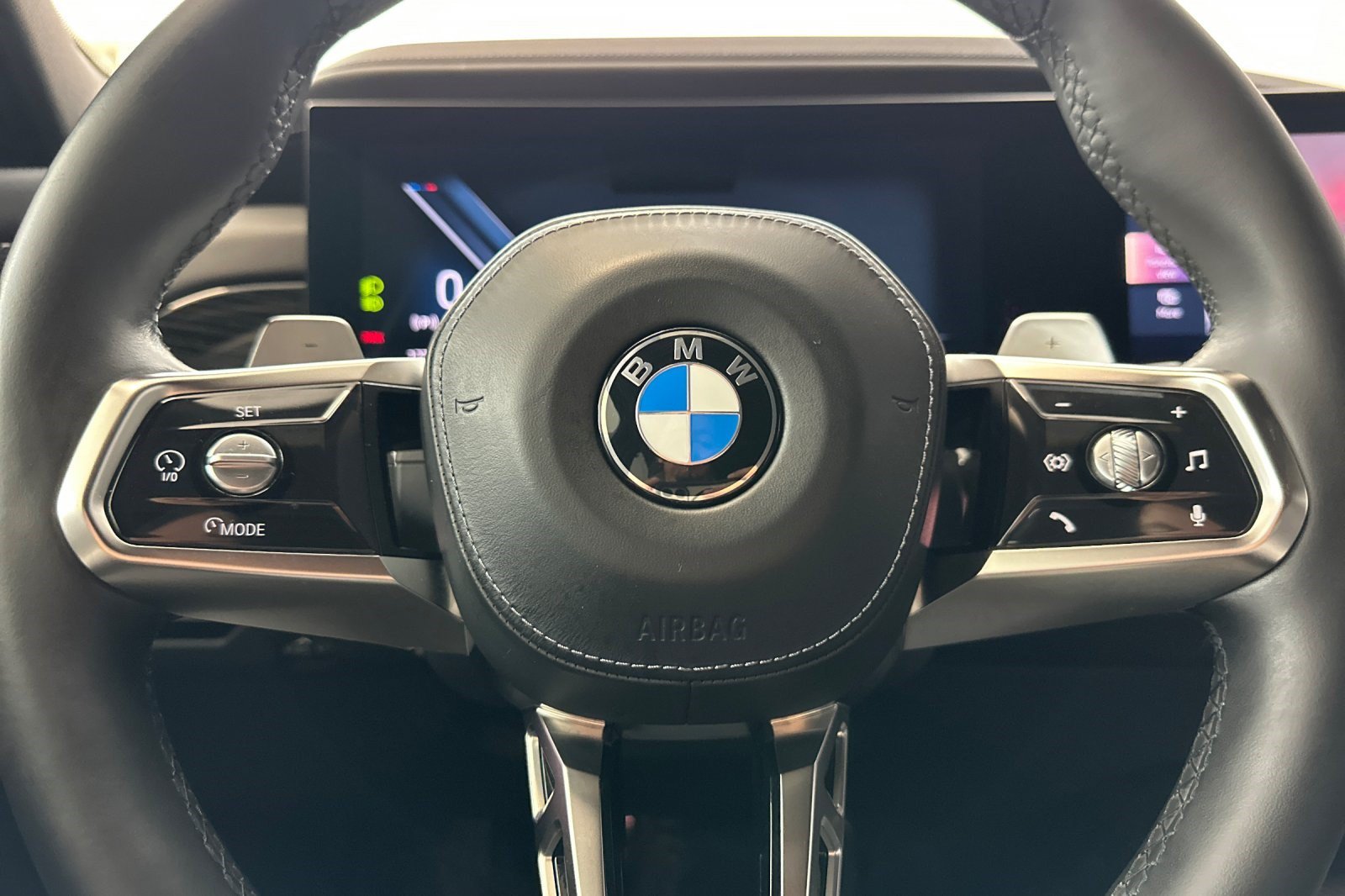 Certified 2023 BMW 740i RWD image 10