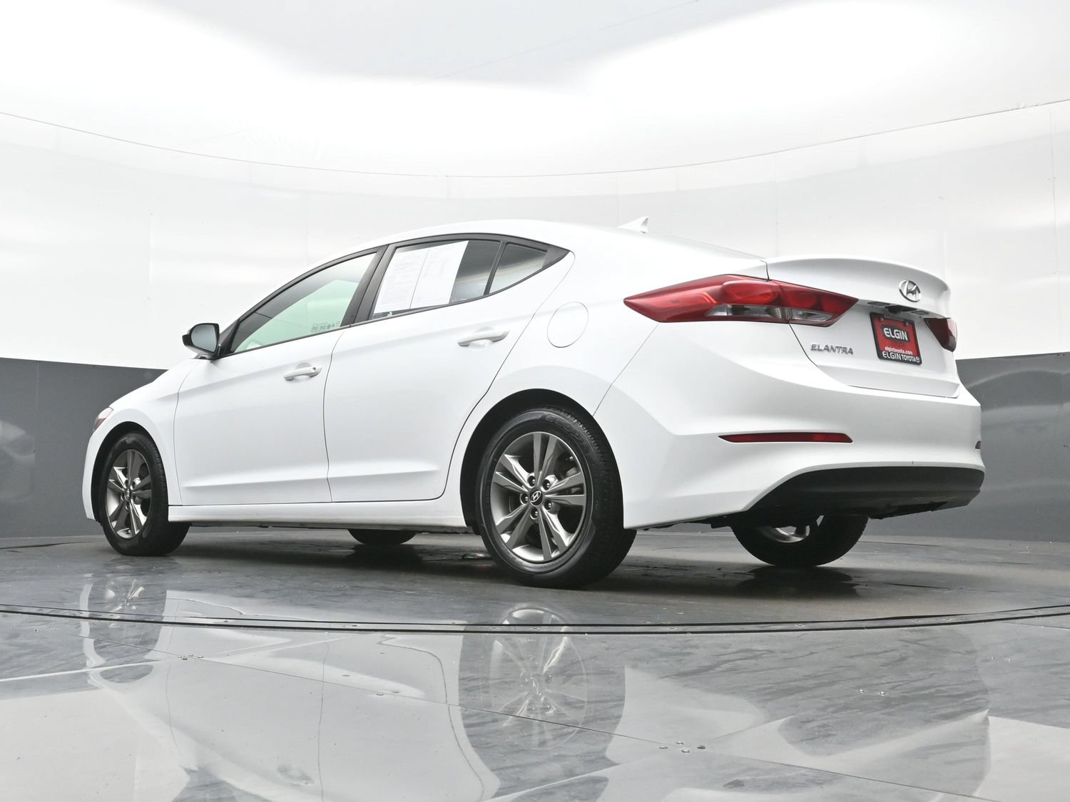 Used 2018 Hyundai Elantra SEL FWD image 28