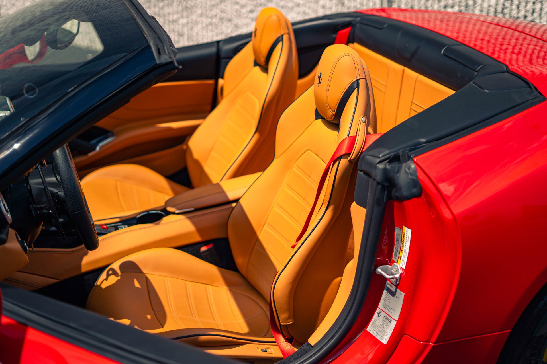 Used 2016 Ferrari California T RWD image 20