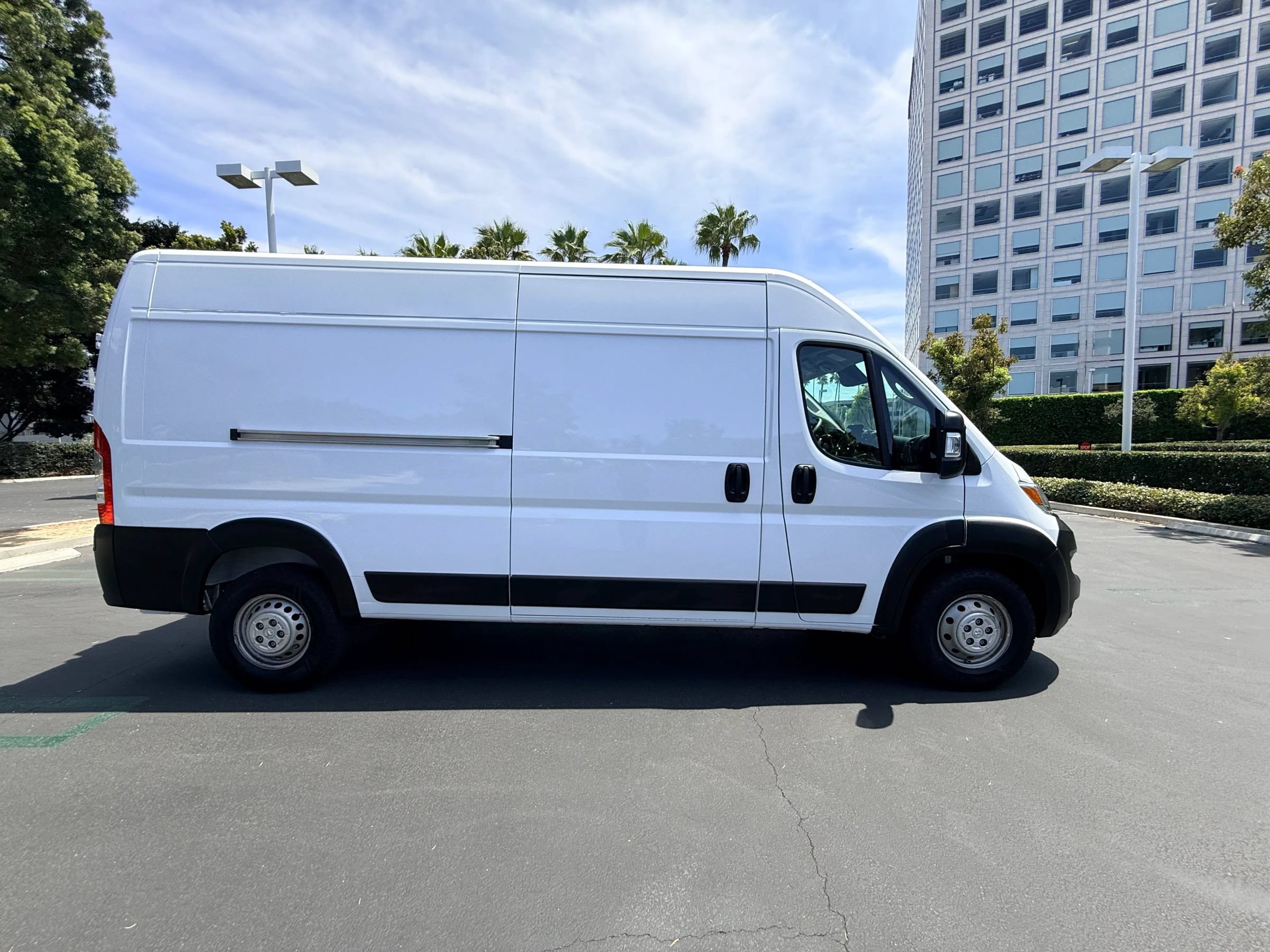 Used 2024 RAM ProMaster 2500 159 High Roof w/ Premium Convenience Group FWD image 9