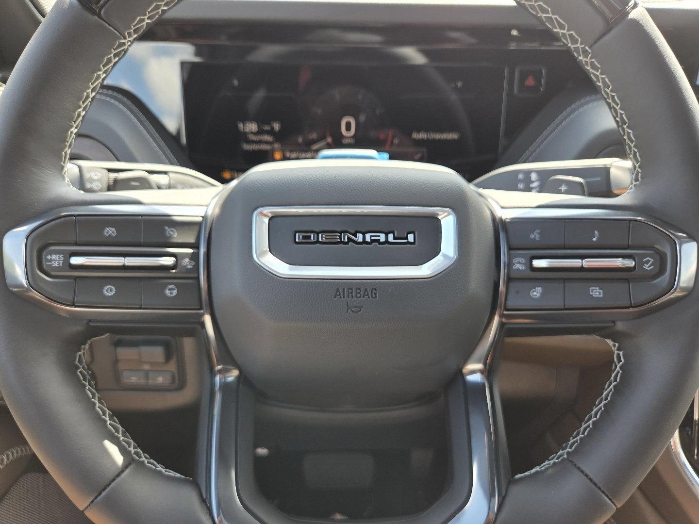 New 2026 GMC Yukon XL Denali Ultimate w/ LPO, Floor Liner Package AWD/4WD image 38