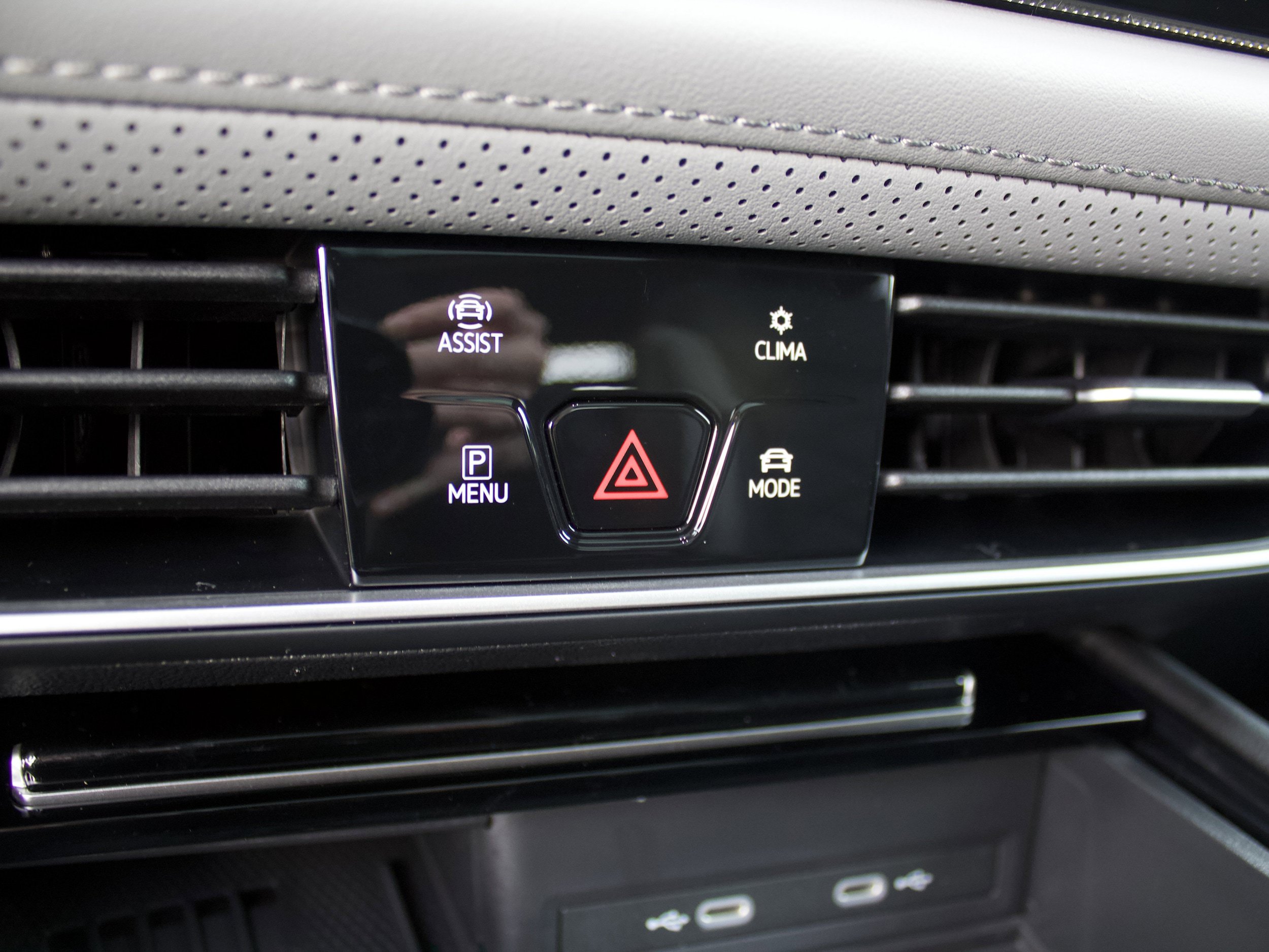 New 2026 Volkswagen Atlas Peak Edition AWD/4WD image 23