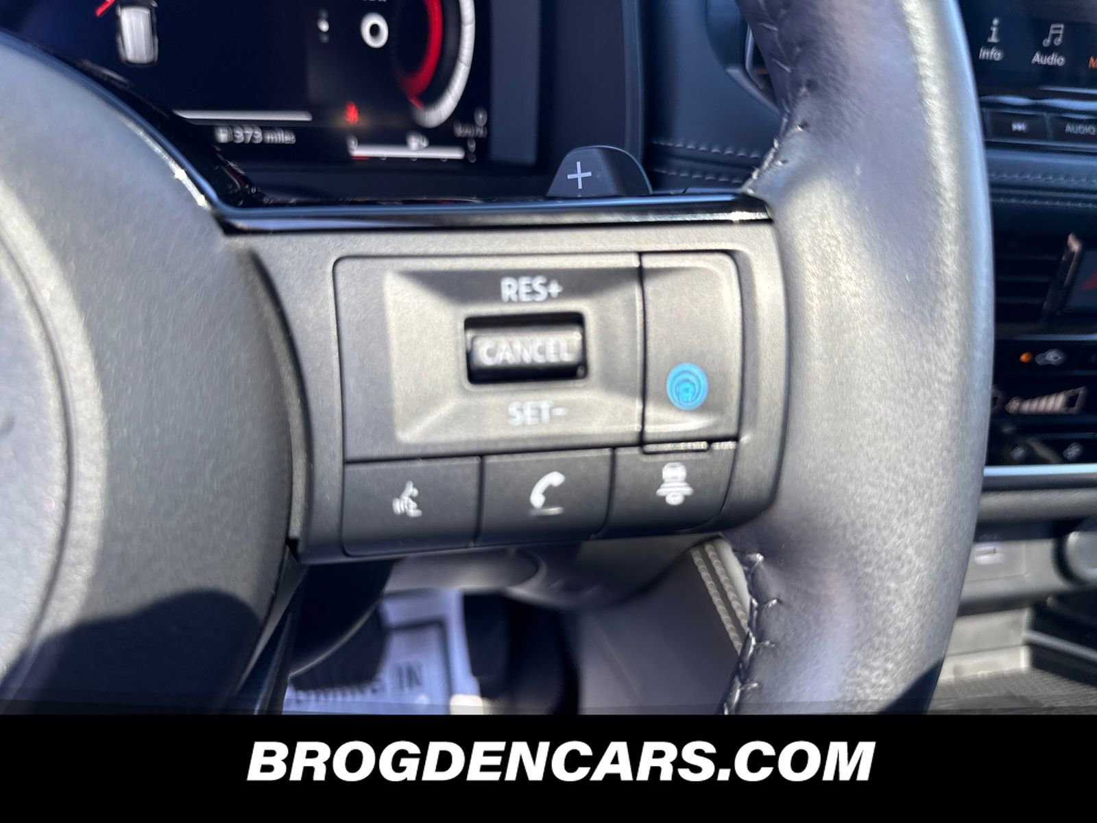 Used 2022 Nissan Rogue Platinum w/ Head-Up Display Package FWD image 8