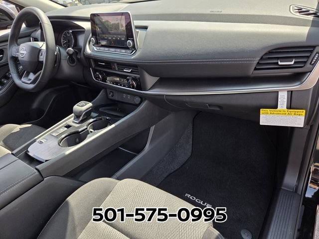Used 2026 Nissan Rogue SV FWD image 18