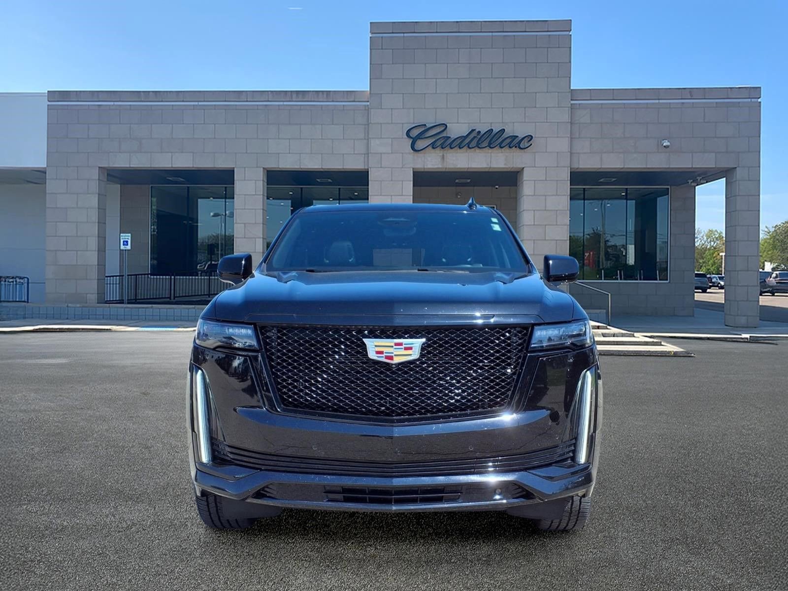 Used 2021 Cadillac Escalade ESV Sport w/ Driver Assist Tech Package AWD/4WD image 2