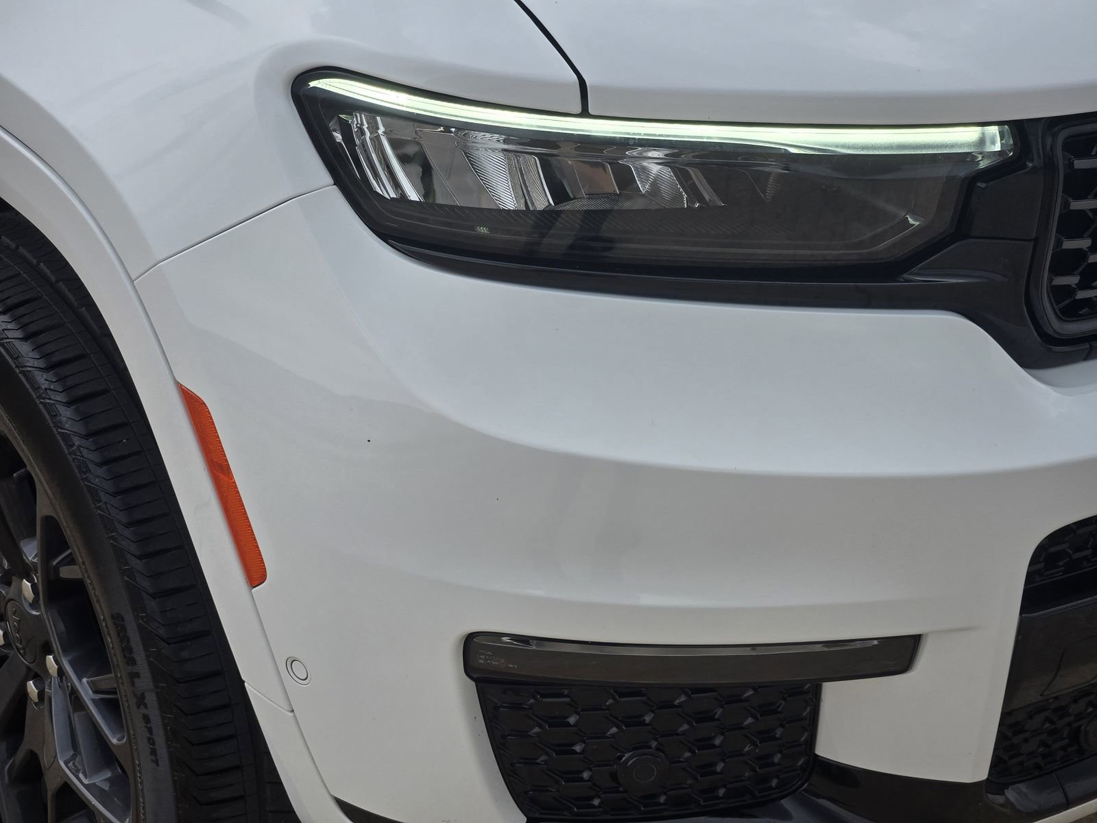 Used 2024 Jeep Grand Cherokee L Summit w/ High Altitude Package image 11