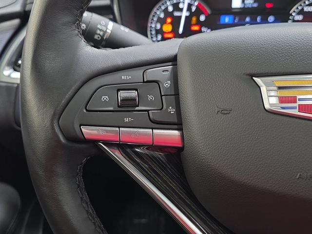 Certified 2025 Cadillac XT6 Premium Luxury FWD image 13