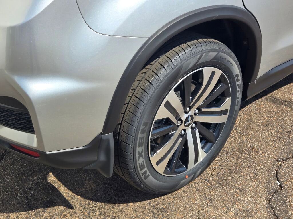 Used 2026 Mitsubishi Outlander Sport ES AWD/4WD image 8