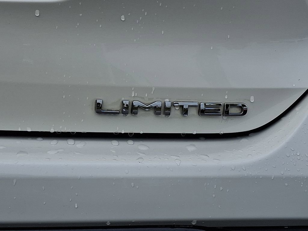 Used 2020 Toyota Highlander Limited FWD image 10