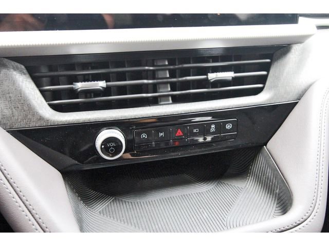 Used 2026 Ford Explorer Platinum image 25