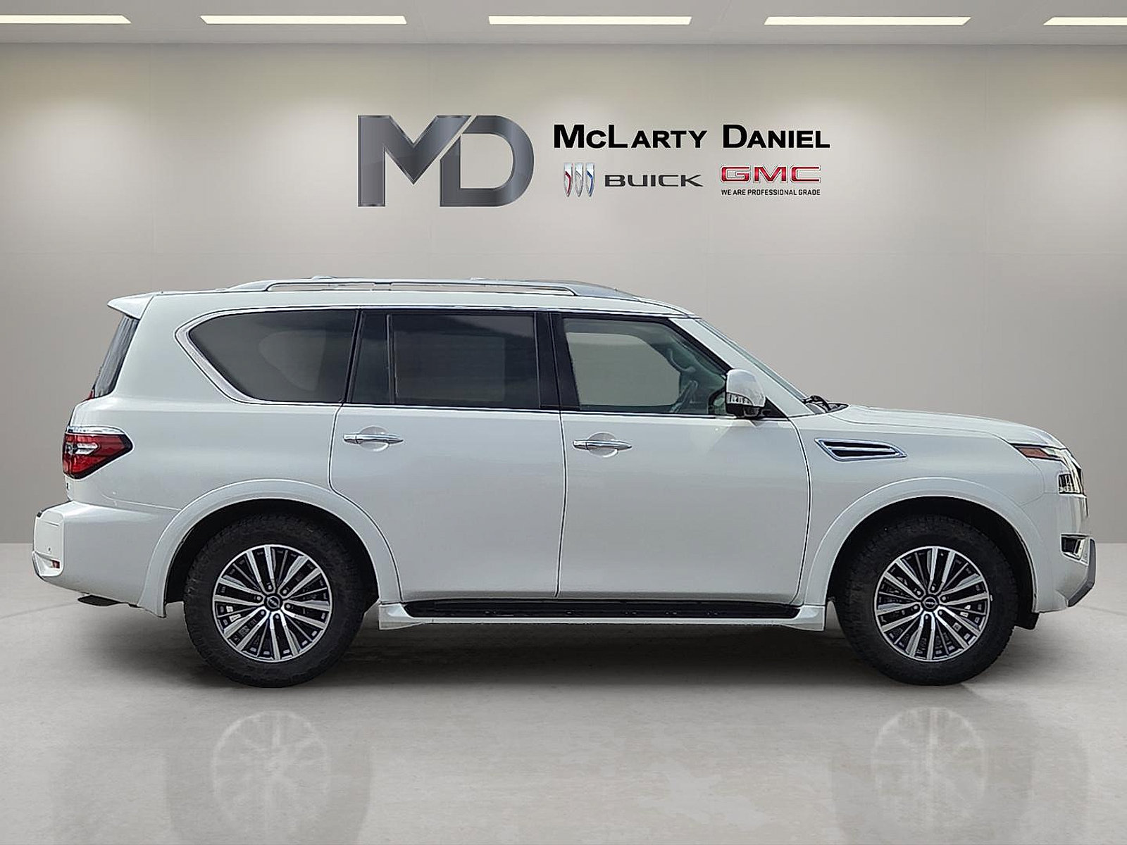 Used 2024 Nissan Armada SL w/ Cargo Package AWD/4WD image 15
