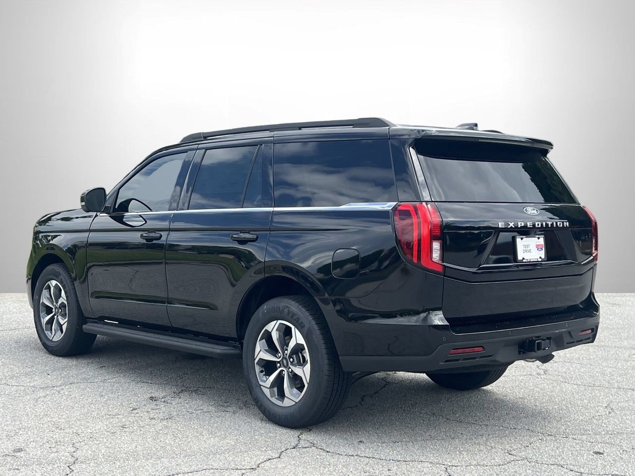 New 2027 Ford Expedition Active RWD image 24
