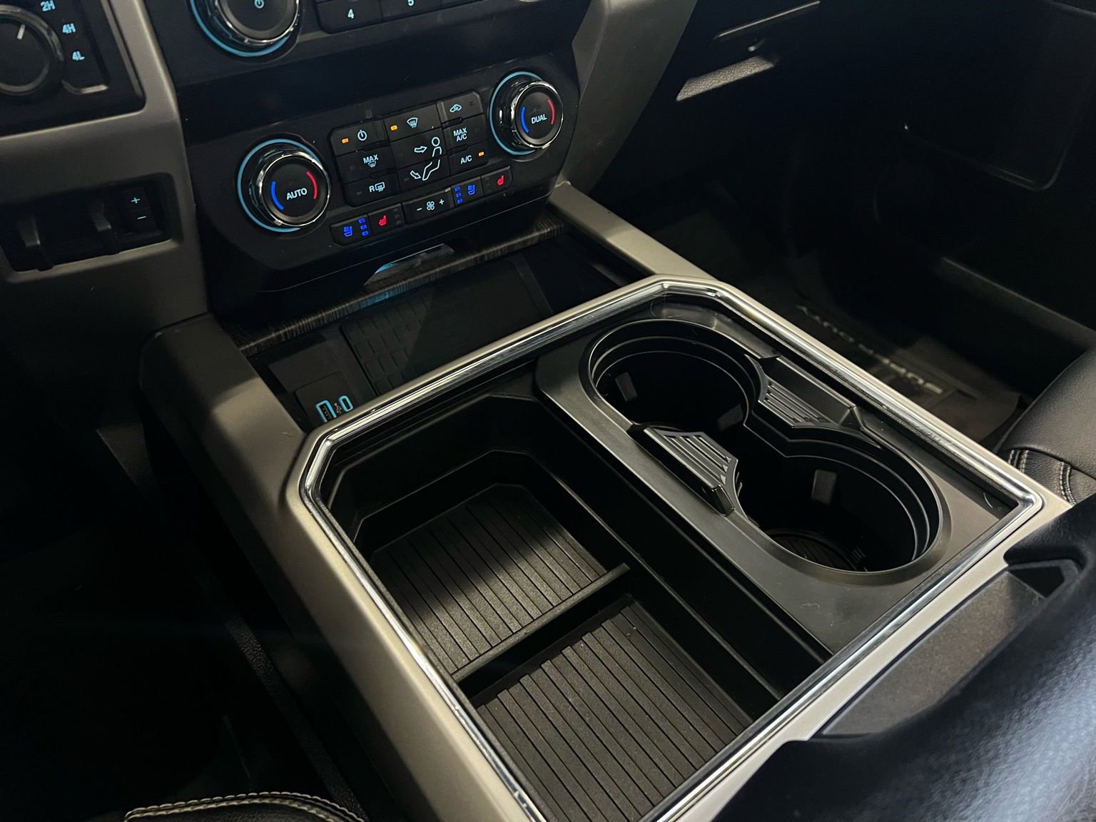 Used 2020 Ford F250 Lariat w/ Lariat Ultimate Package image 15