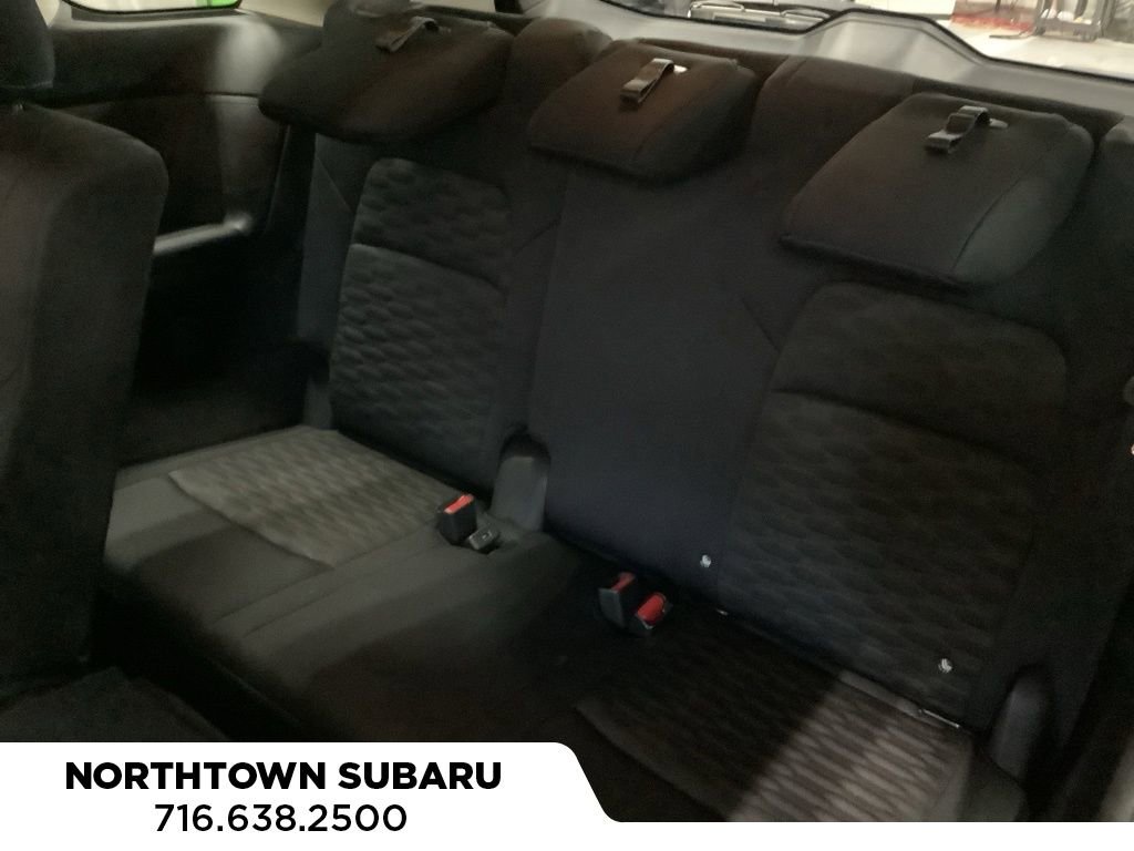 Used 2025 Nissan Pathfinder SV image 21