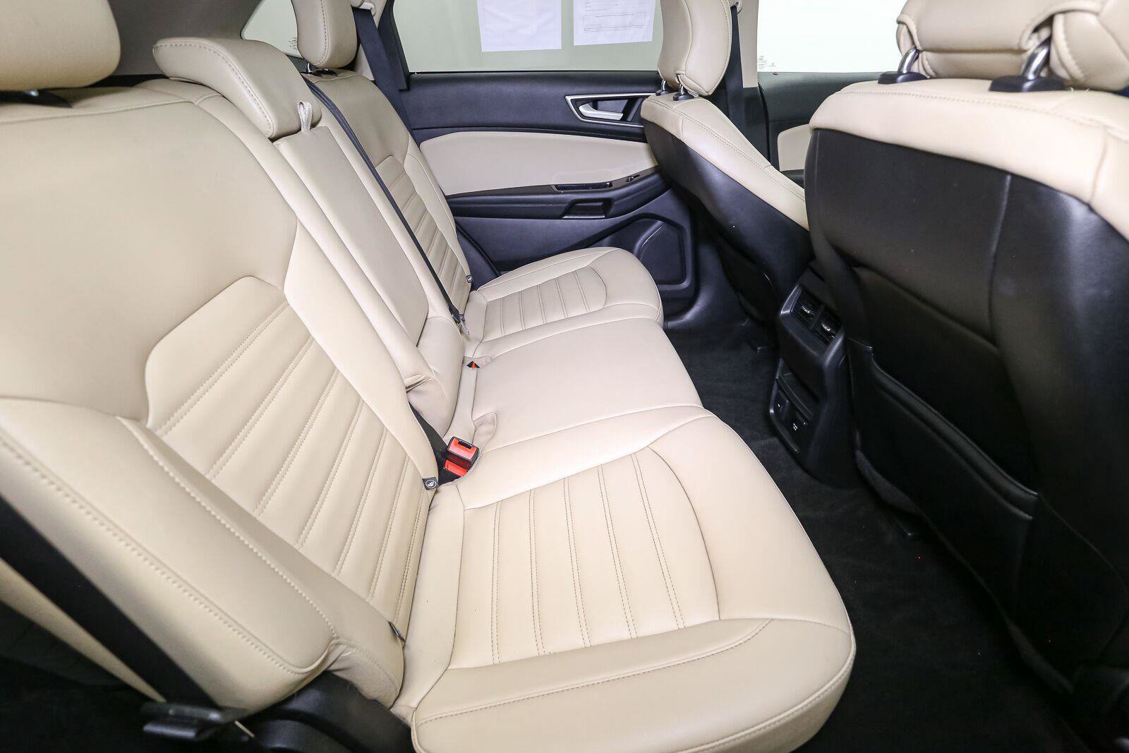 Used 2019 Ford Edge SEL w/ Equipment Group 201A AWD/4WD image 23