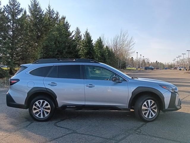 Used 2025 Subaru Outback Premium AWD/4WD image 29