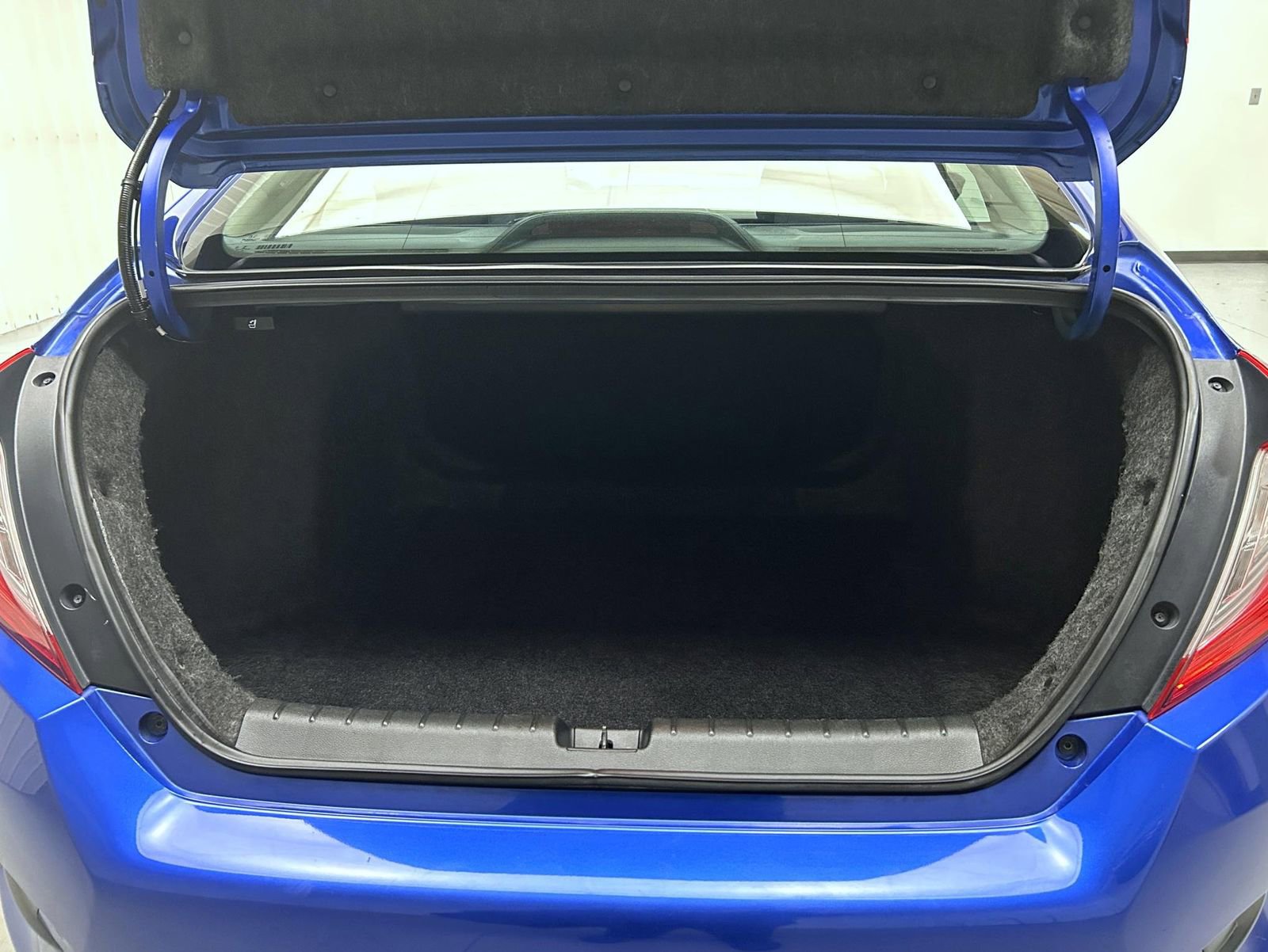 Used 2019 Honda Civic LX image 21