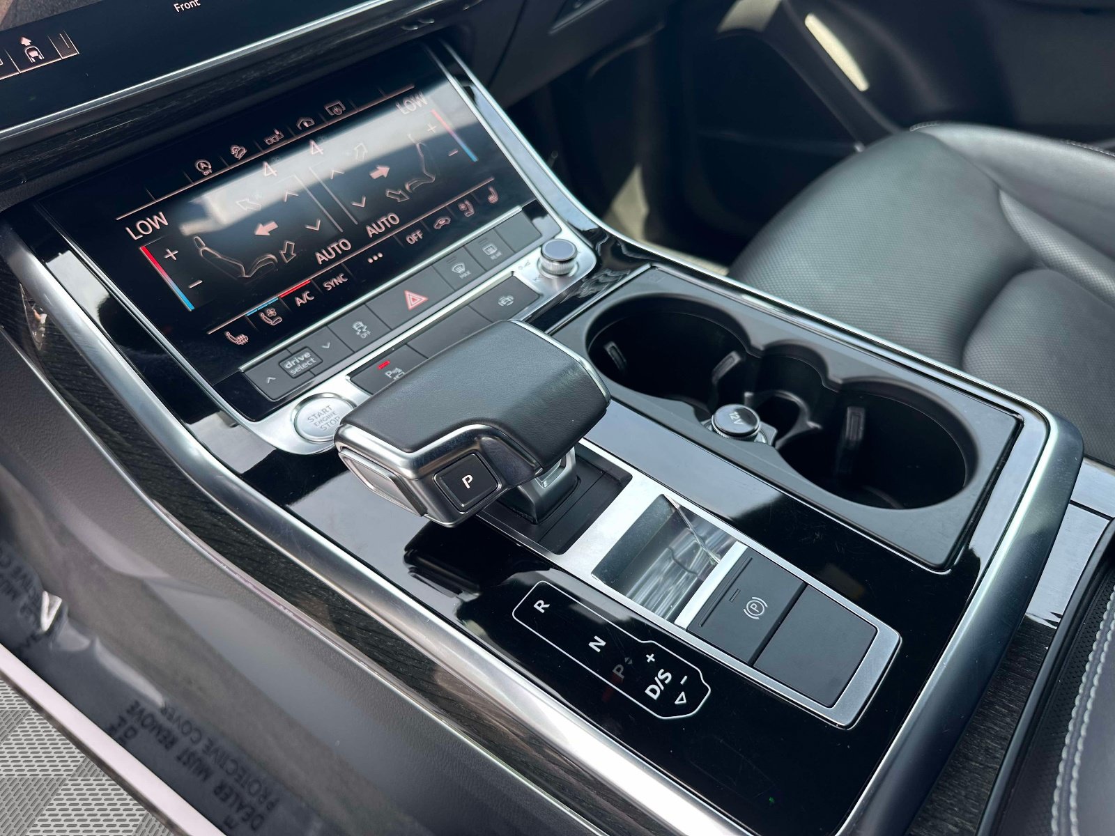 Used 2020 Audi Q8 Premium Plus w/ Premium Plus Package AWD/4WD image 13