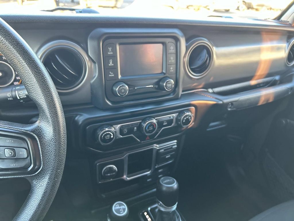 Used 2021 Jeep Gladiator Sport image 19