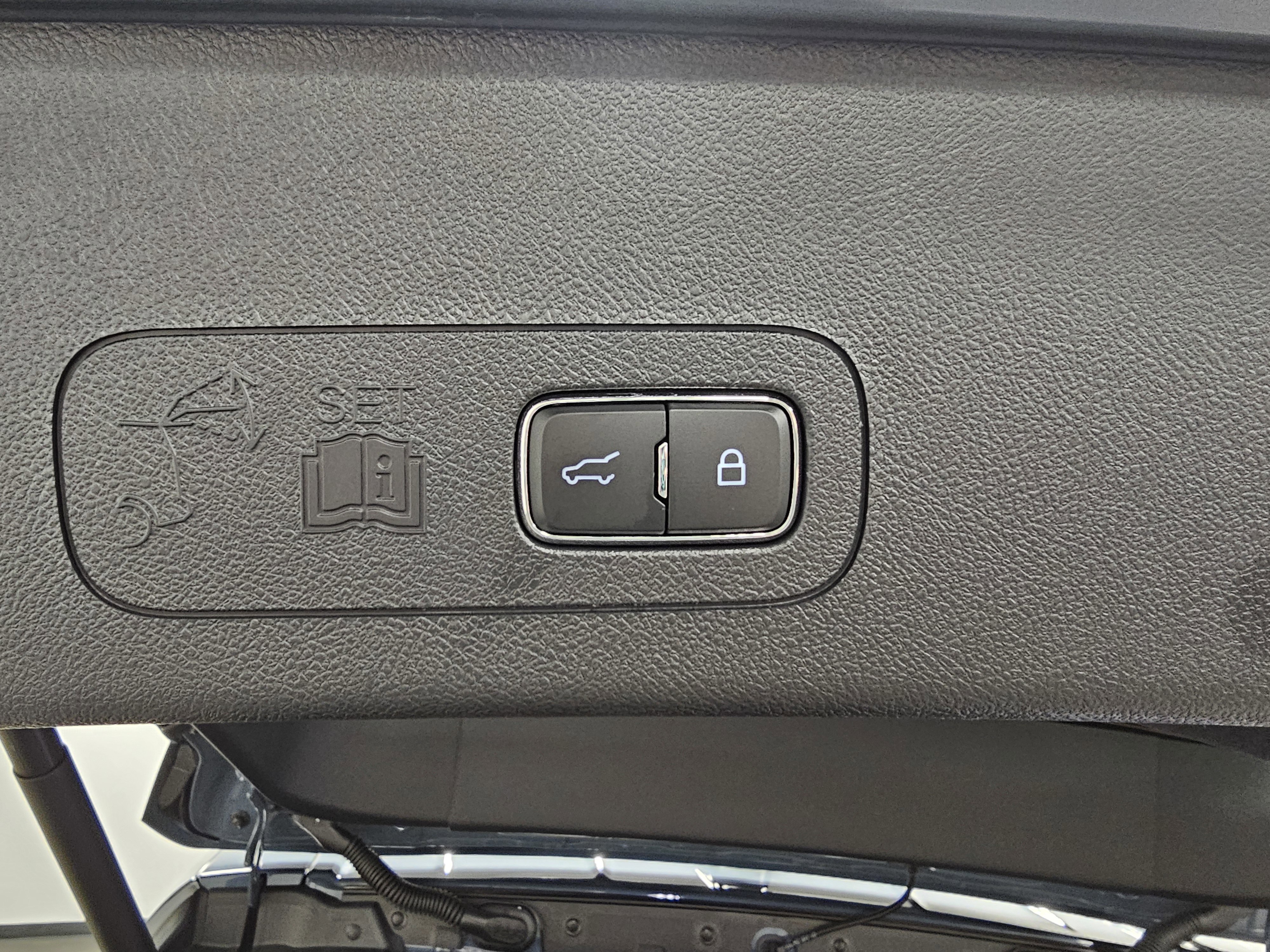 Used 2025 Lincoln Aviator Reserve w/ Equipment Group 201A AWD/4WD image 16