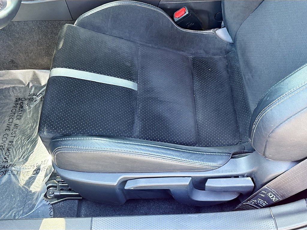 Used 2025 Toyota GR86 Premium w/ ALL Weather Mat Package (TMS) RWD image 18