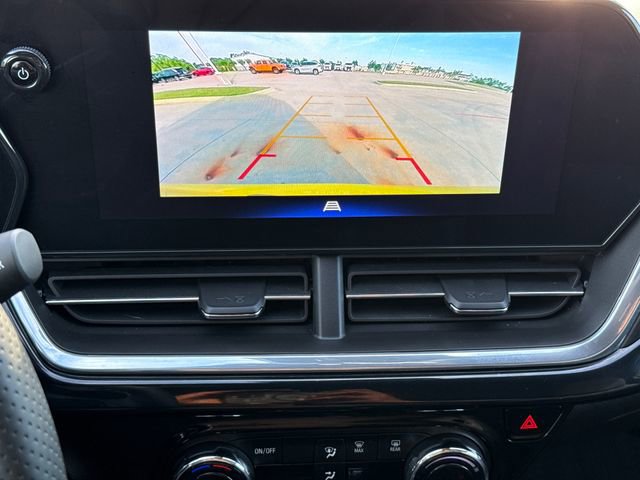 Used 2024 Chevrolet Trax RS w/ Sunroof Package FWD image 26