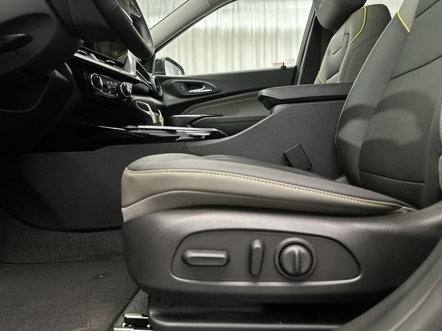 New 2026 Chevrolet Trax ACTIV w/ Sunroof Package FWD image 15