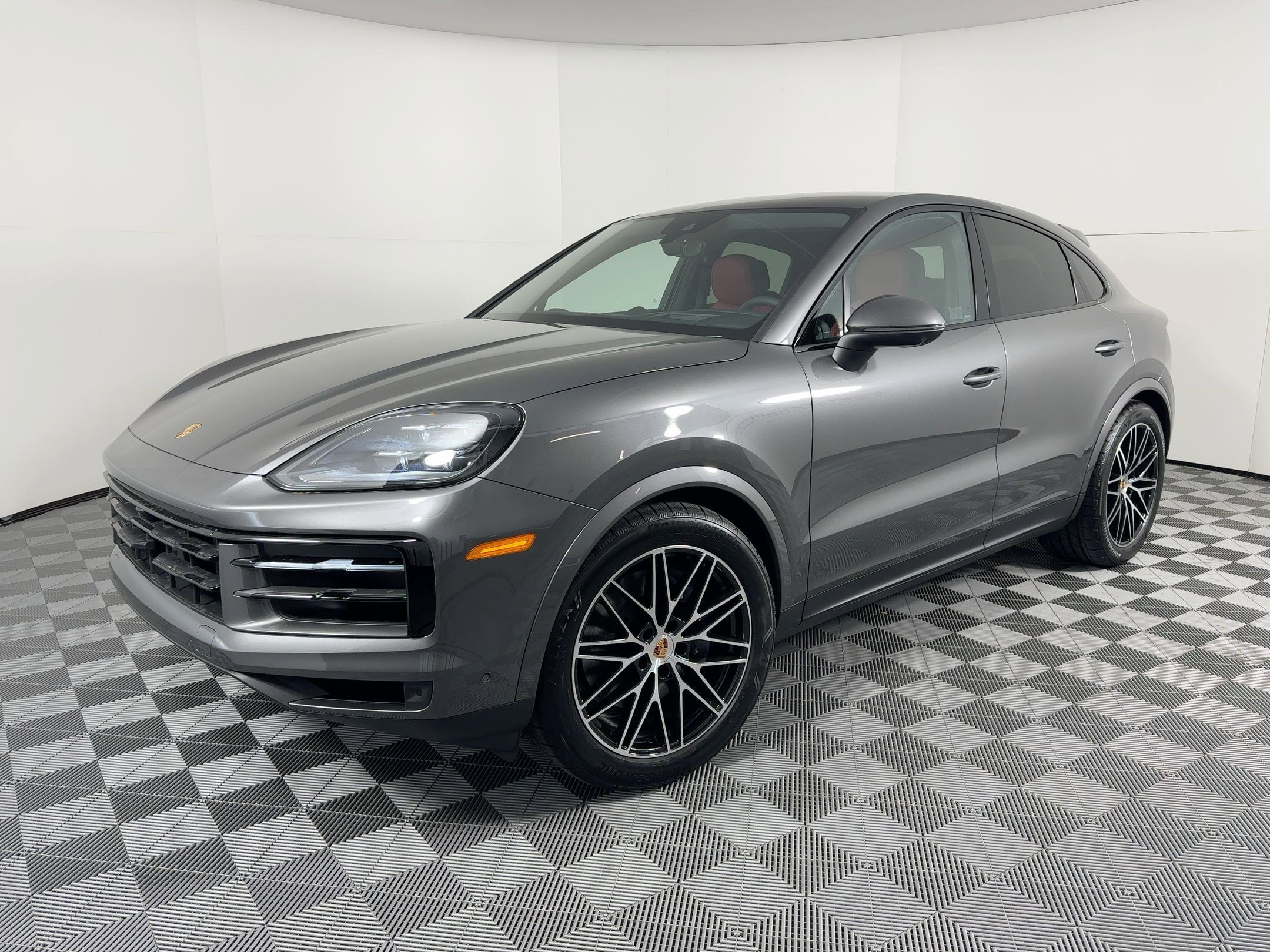 Used 2026 Porsche Cayenne Coupe image 1