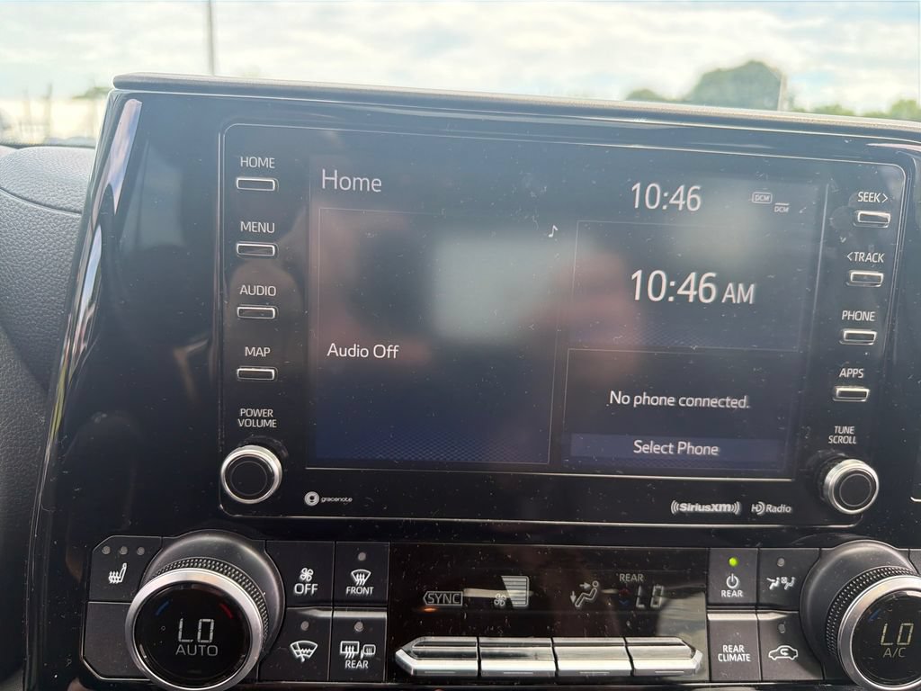 Used 2020 Toyota Highlander XLE AWD/4WD image 19