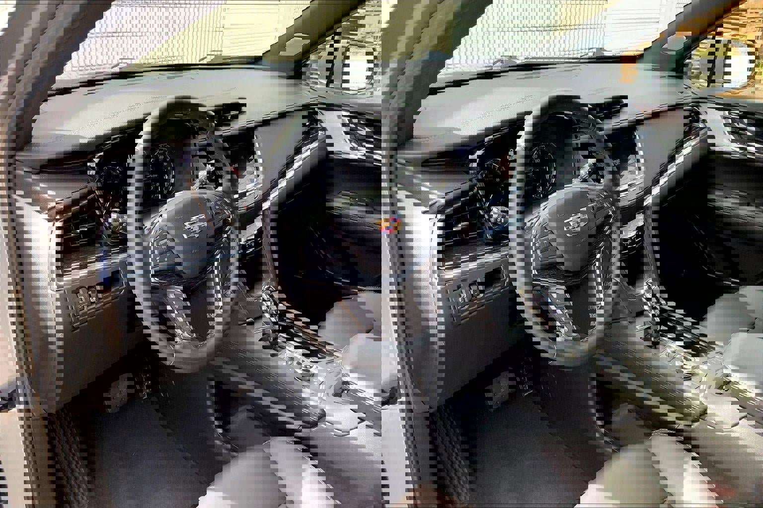 Certified 2025 Cadillac XT5 Premium Luxury image 14