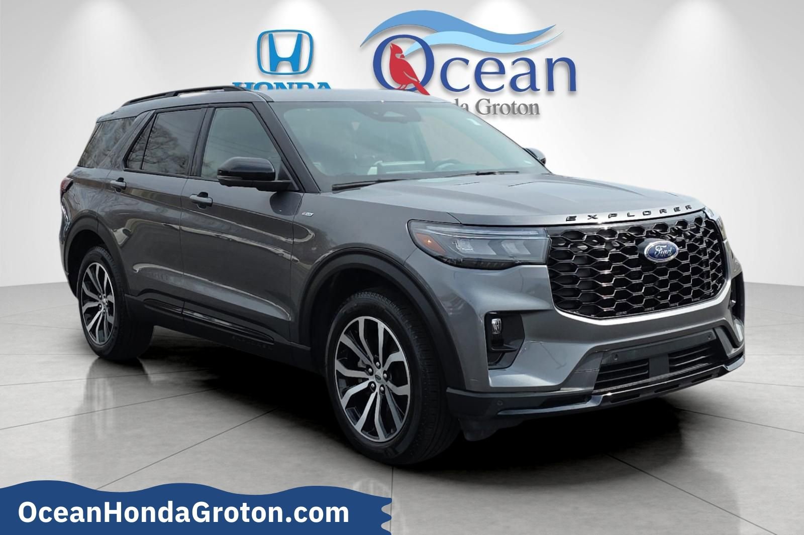Used 2025 Ford Explorer ST-Line image 1