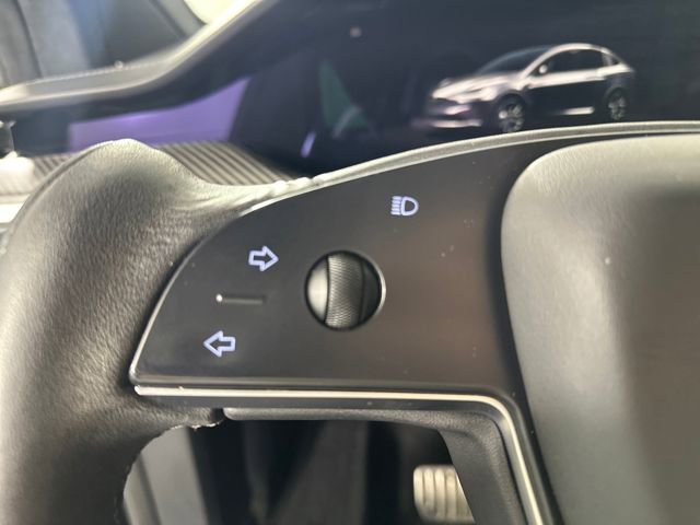 Used 2023 Tesla Model X Plaid image 15