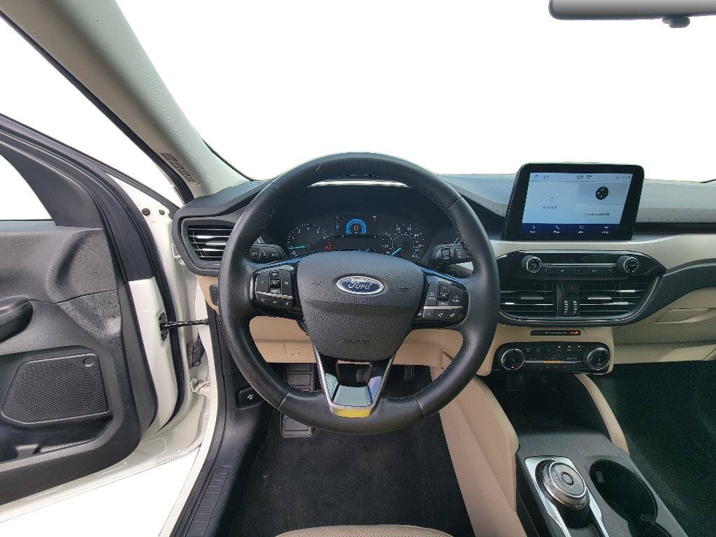 Used 2022 Ford Escape SEL FWD image 12