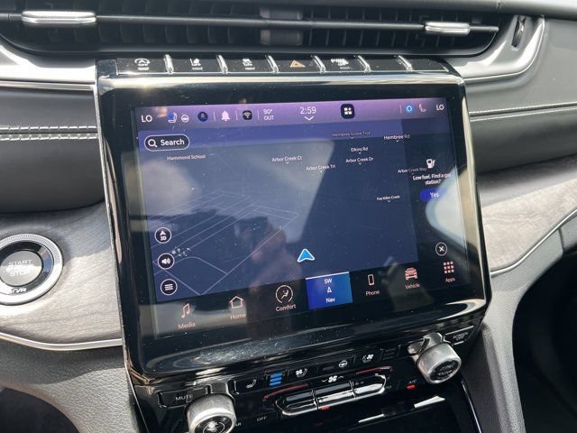 Certified 2022 Jeep Grand Cherokee Overland w/ Luxury Tech Group IV AWD/4WD image 32