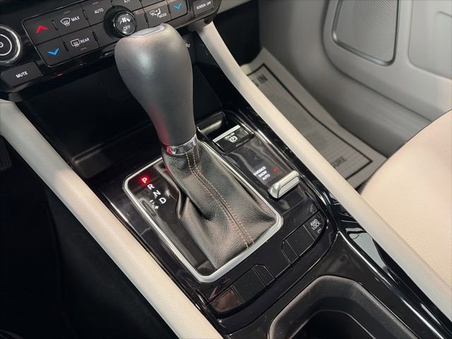 Used 2022 Jeep Compass Limited image 19