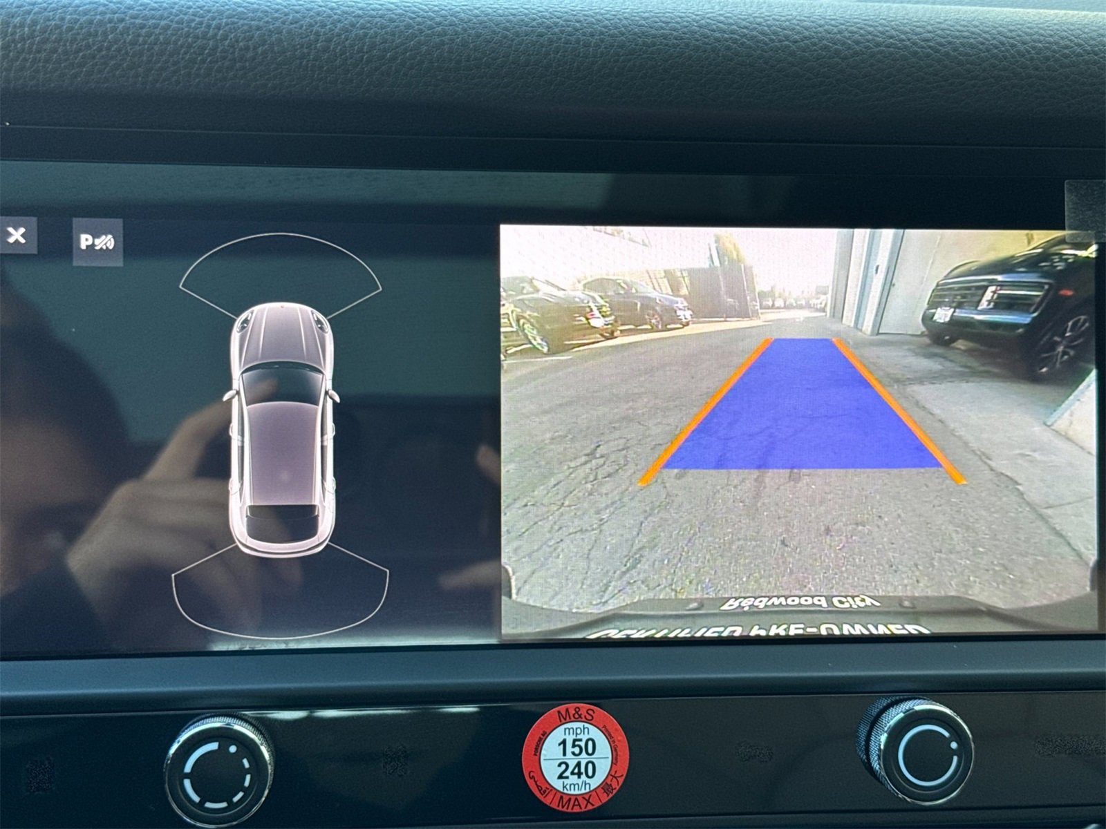 Used 2025 Porsche Macan image 23