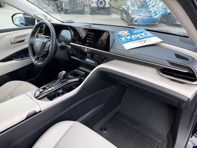 Certified 2025 Toyota Crown Limited w/ Advanced Technology Package AWD/4WD image 18
