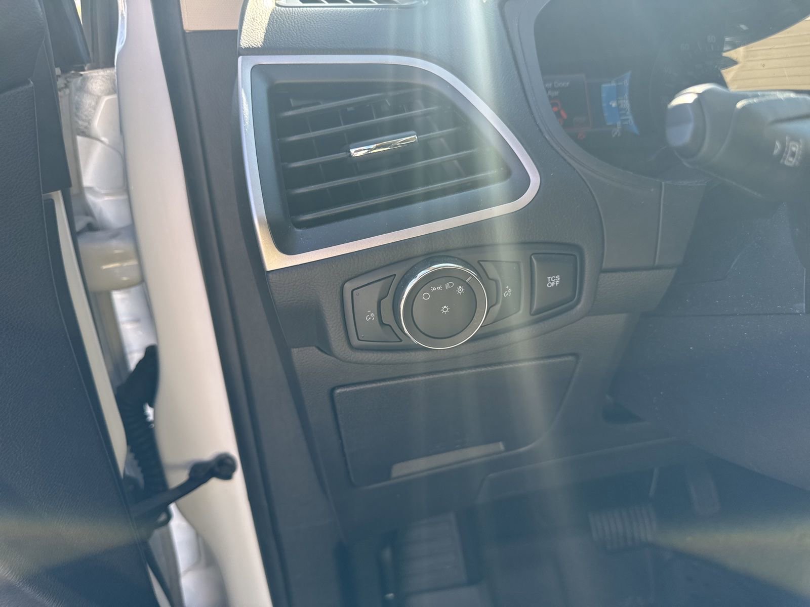 Used 2022 Ford Edge SE AWD/4WD image 12