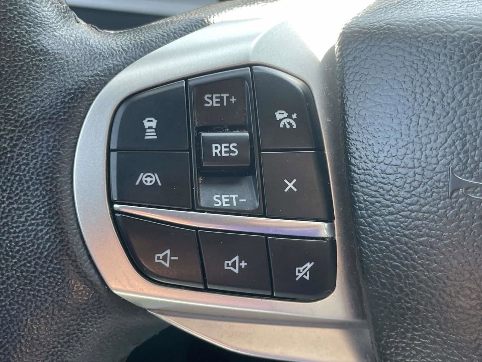 Used 2023 Ford Explorer XLT w/ Equipment Group 202A AWD/4WD image 24