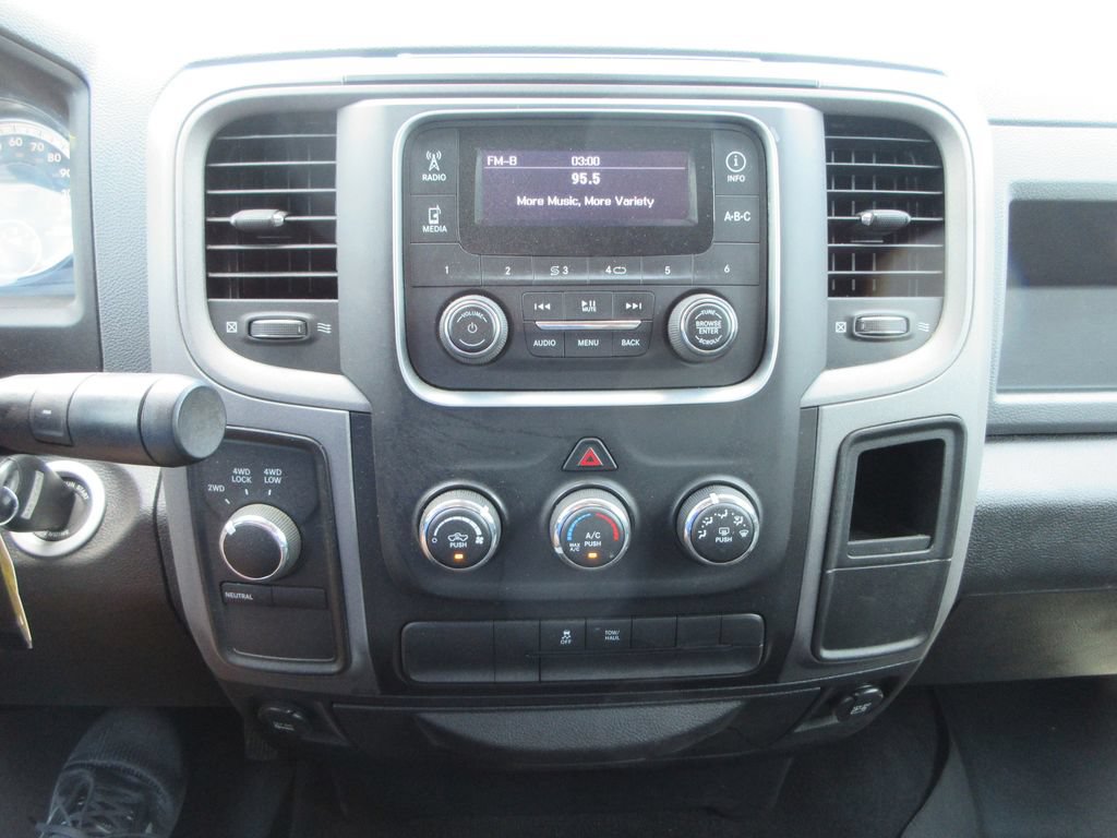 Used 2014 RAM 1500 Express AWD/4WD image 30