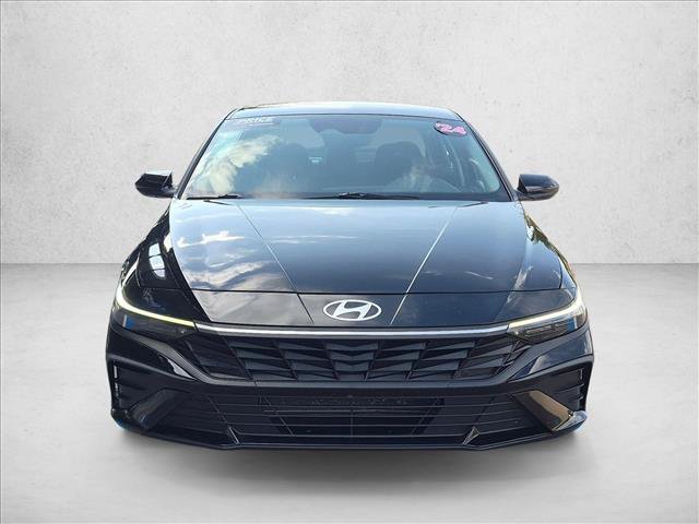 Used 2024 Hyundai Elantra SEL FWD image 2