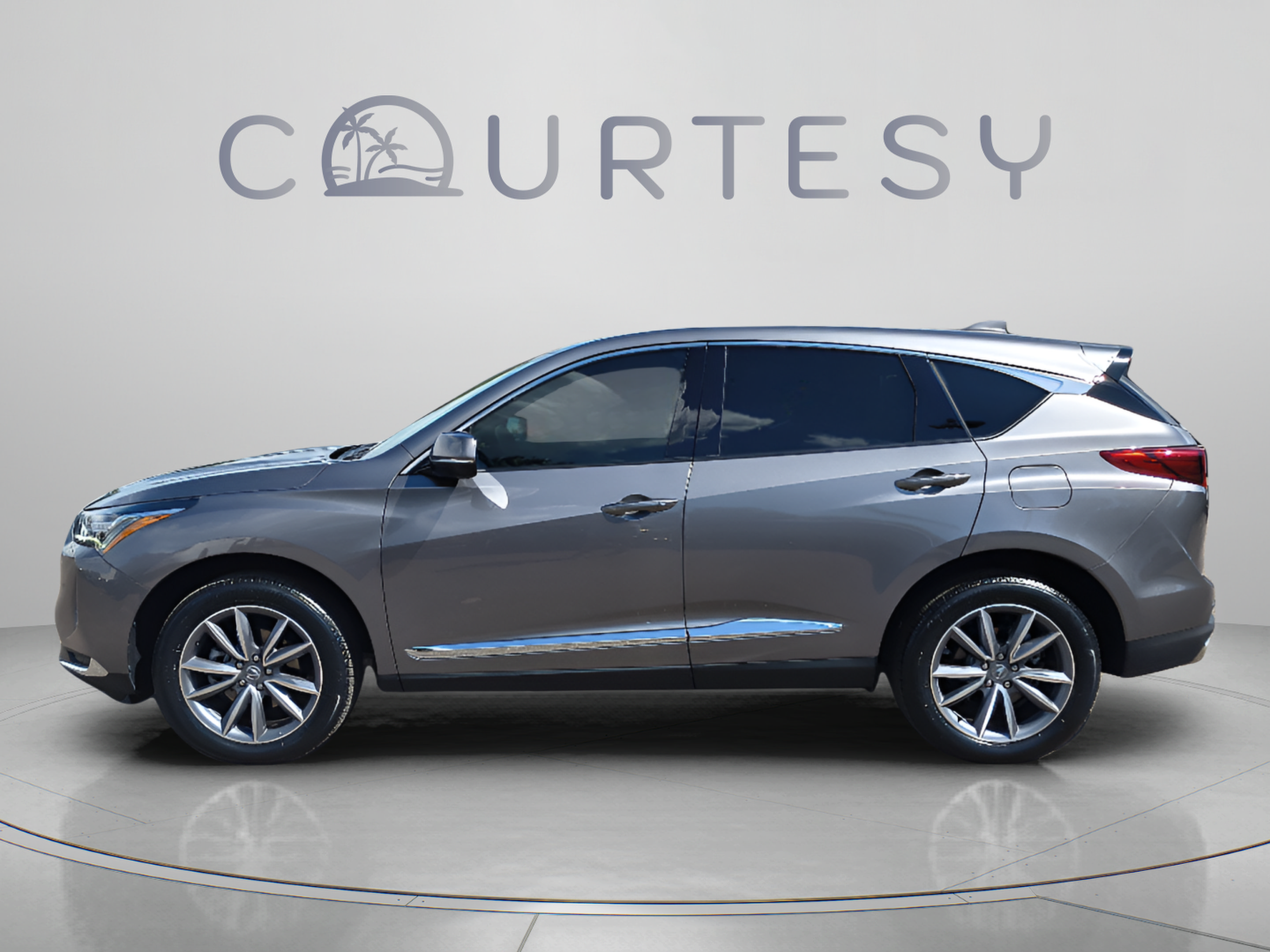 Used 2024 Acura RDX w/ Technology Package AWD/4WD image 2