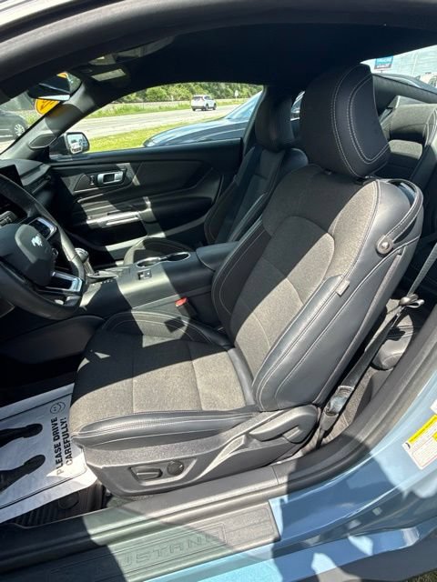Used 2025 Ford Mustang Coupe RWD image 19