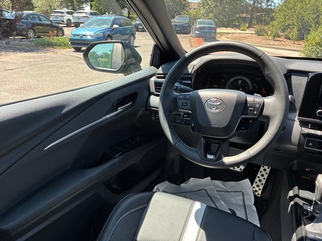 Used 2025 Toyota Camry SE FWD image 18